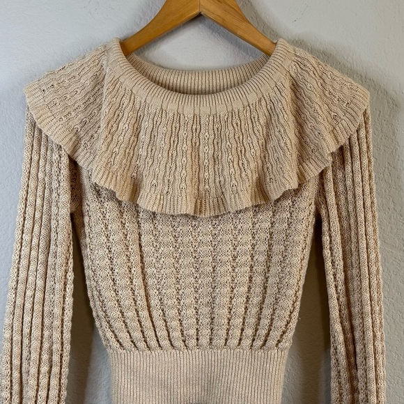 Free People Crazy In Love Tan Cream Ruffle Knit Long Sleeve Sweater Blouse Sz XS - Picture 3 of 12